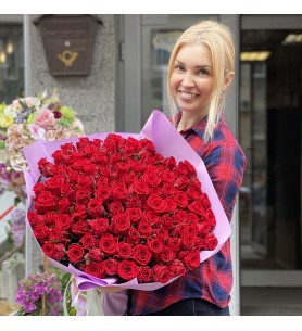 LEGENDARY RED ROSE